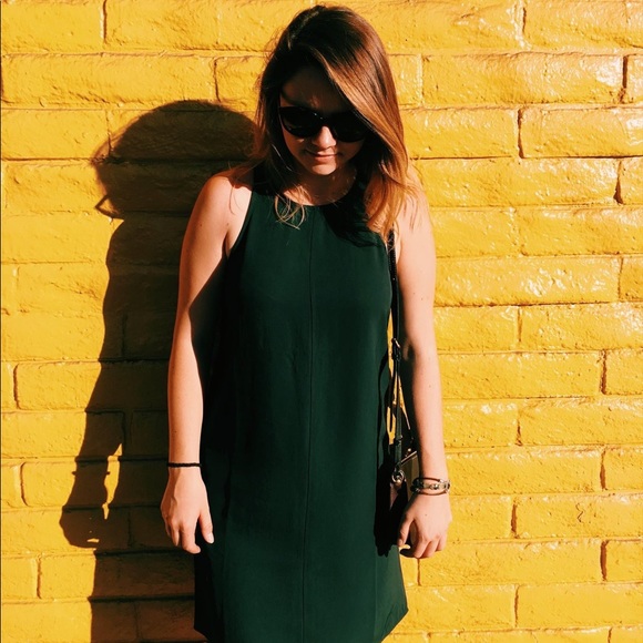 Meet your Posher, Zoë - Picture 1 of 3